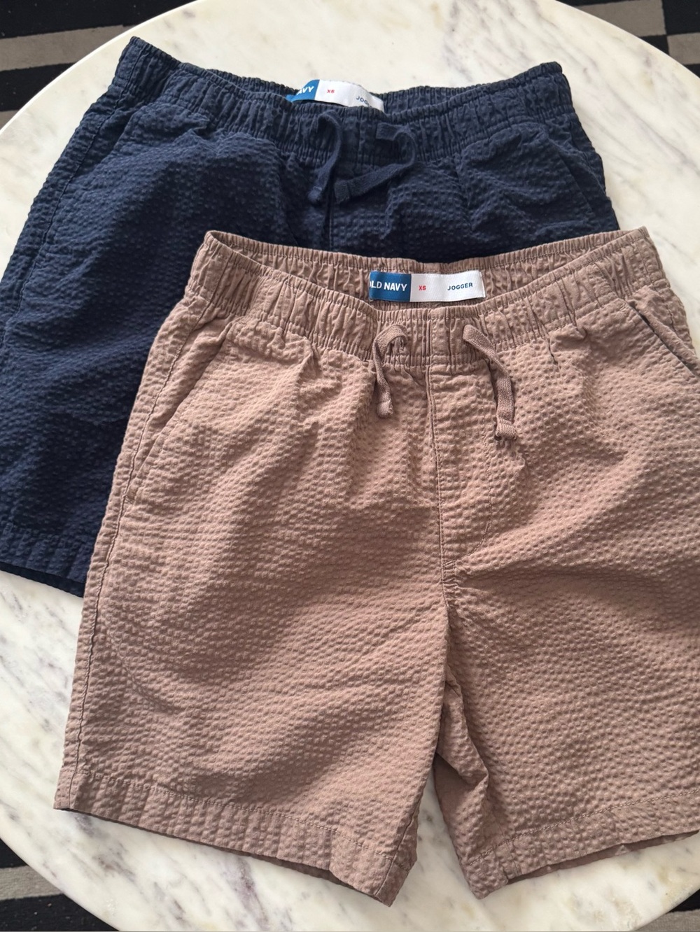2 Old Navy Seersucker Shorts - XS